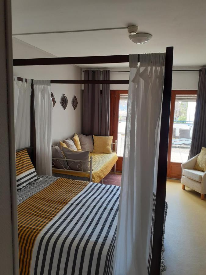 Hotel Les Remparts - Chez Dan Et Francois Bénévent-lʼAbbaye Esterno foto